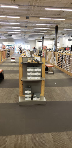 Shoe Store «DSW Designer Shoe Warehouse», reviews and photos, 10015 E Independence Blvd, Matthews, NC 28105, USA