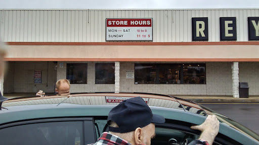 Shoe Store «Reyers Shoe Store», reviews and photos, 40 S Water Ave, Sharon, PA 16146, USA