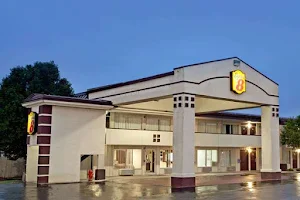 Super 8 by Wyndham Oklahoma/Frontier City image