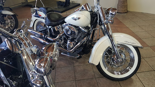 Harley-Davidson Dealer «California Harley-Davidson», reviews and photos, 1517 Pacific Coast Hwy, Harbor City, CA 90710, USA