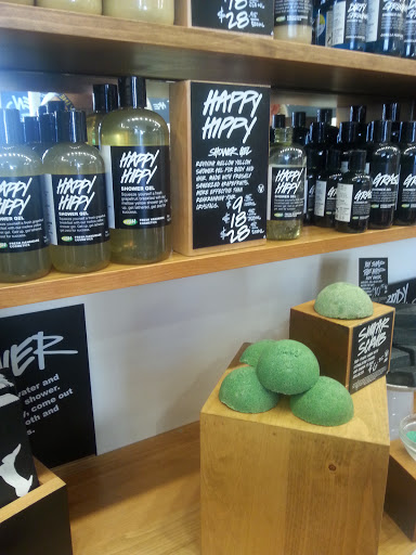 Cosmetics Store «Lush Cosmetics», reviews and photos, 249 Newport Center Dr, Newport Beach, CA 92660, USA