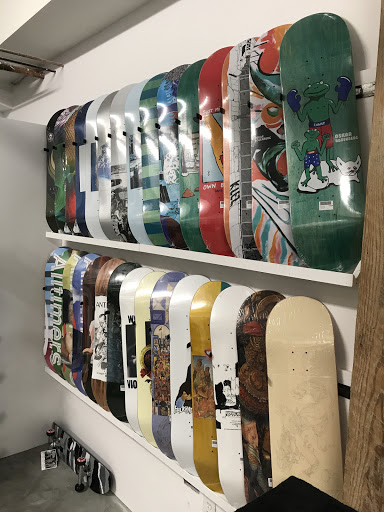 Menu Skateboard Shop