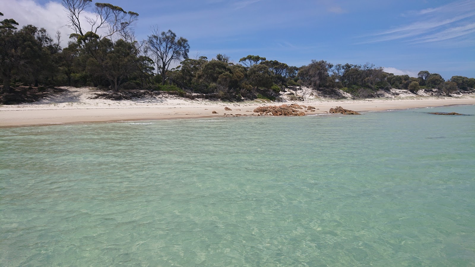 Photo de Cooks Beach - endroit populaire parmi les connaisseurs de la détente