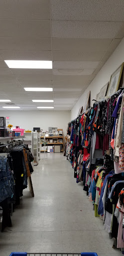Thrift Store «Neighborhood Thrift Store Distribution Center», reviews and photos, 353 E Olive Ave, Fresno, CA 93728, USA