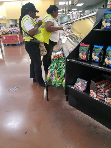 Department Store «Walmart Supercenter», reviews and photos, 19501 NW 27th Ave, Miami Gardens, FL 33056, USA