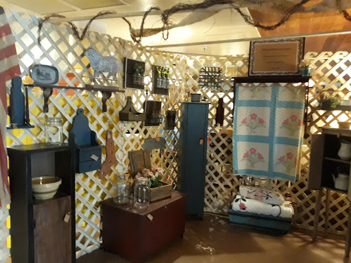 Consignment Shop «Gallery 265 Inc Resale Estate Furniture and Consignment», reviews and photos, 265 N US Hwy 17 92, Longwood, FL 32750, USA