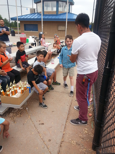 Park «Waddell Park», reviews and photos, 2940 Cottonwood Dr, Denver, CO 80221, USA