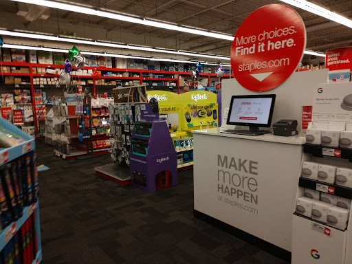 Office Supply Store «Staples», reviews and photos, 13013 Seminole Blvd, Largo, FL 33778, USA