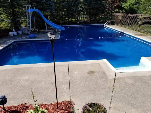 Pool cleaning service Sterling Heights