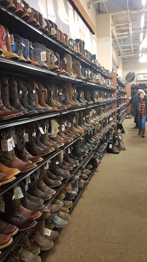 Shopping Mall «Valley West Mall», reviews and photos, 1551 Valley W Dr, West Des Moines, IA 50266, USA