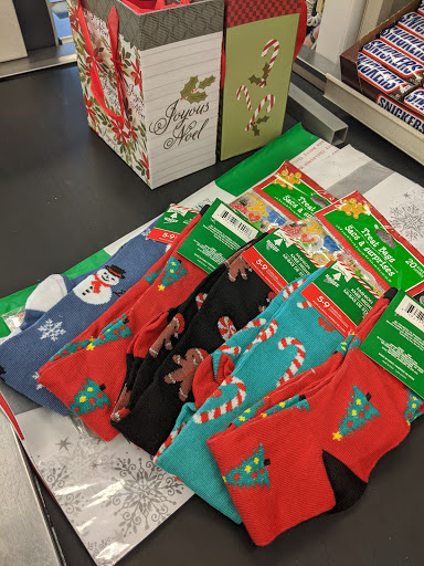 Dollar Store «Dollar Tree», reviews and photos, 1504 Troy Rd, Edwardsville, IL 62025, USA