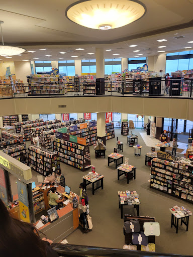 Book Store «Barnes & Noble», reviews and photos, 5959 Triangle Town Blvd, Raleigh, NC 27616, USA