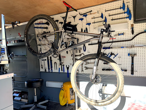 Bicycle Repair Shop «Thrill Bikes», reviews and photos, 4206 W Electra Ln, Glendale, AZ 85310, USA