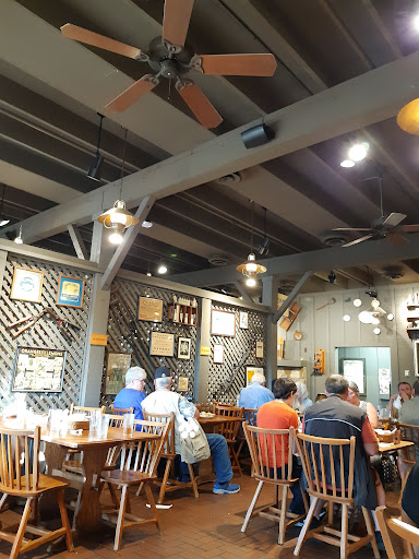 American Restaurant «Cracker Barrel Old Country Store», reviews and photos, 4001 S Frontage Rd, Vicksburg, MS 39180, USA