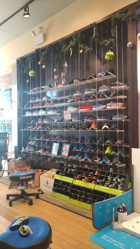 Sportswear Store «Fleet Feet Sports - Lincoln Square», reviews and photos, 4762 N Lincoln Ave, Chicago, IL 60625, USA