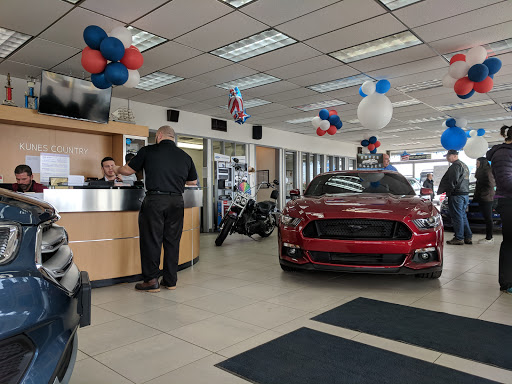 Car Dealer «Kunes Country Ford Stateline Superstore», reviews and photos, 104 IL-173, Antioch, IL 60002, USA