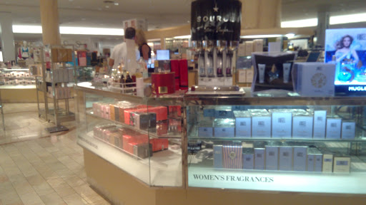 Department Store «Lord & Taylor», reviews and photos, 7 Backus Ave, Danbury, CT 06810, USA