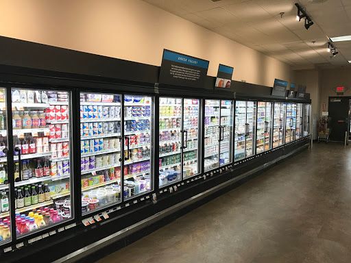 Grocery Store «Lunds & Byerlys Navarre», reviews and photos, 3333 Shoreline Dr, Navarre, MN 55392, USA