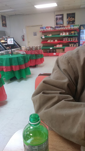 Grocery Store «Piggly Wiggly», reviews and photos, 101 Roosevelt Blvd, Eleanor, WV 25070, USA