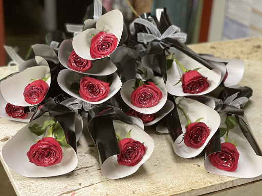 Florist «Country Cousins Flower shop», reviews and photos, 841 E Whittier Blvd, La Habra, CA 90631, USA