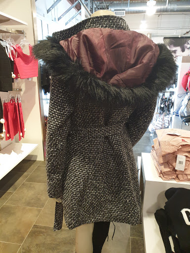 Outlet Mall «Sanibel Outlets», reviews and photos, 20350 Summerlin Rd, Fort Myers, FL 33908, USA