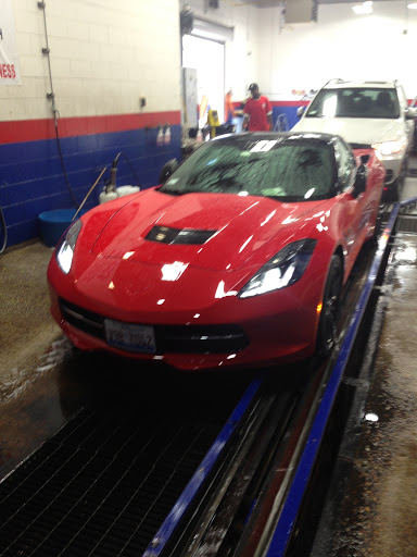 Car Wash «White Glove Car Wash & Detailing», reviews and photos, 1415 W Shakespeare Ave, Chicago, IL 60614, USA