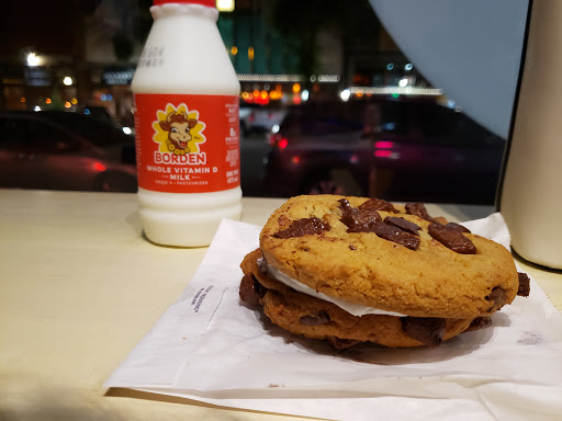 Cookie Shop «Insomnia Cookies», reviews and photos, 1919 11th Ave S, Birmingham, AL 35205, USA