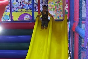 Mastii Play and Party Kids Play Zone image