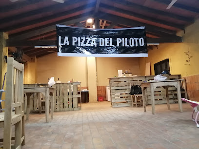La pizza del piloto - PFQX+58W, Yataity Cora, Luque, Paraguay