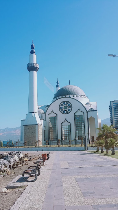 İskenderun Nihal Atakaş Camii