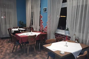 Restaurant zorbas image