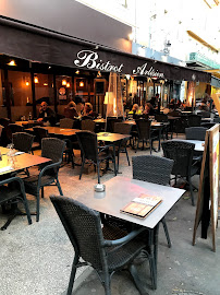 Atmosphère du Le Bistrot Arlésien - Restaurant Arles - n°9