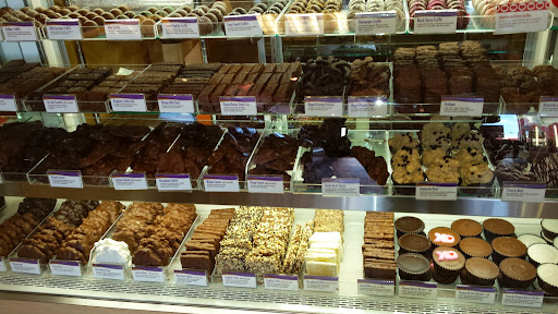 Shopping Mall «The Streets of Brentwood», reviews and photos, 2455 Sand Creek Rd, Brentwood, CA 94513, USA