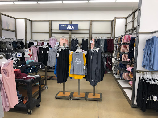 Clothing Store «Old Navy», reviews and photos, 1825 N Pebble Creek Pkwy, Goodyear, AZ 85395, USA