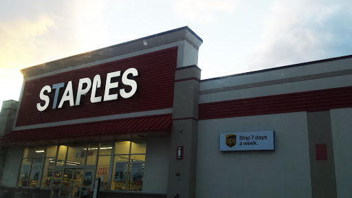 Office Supply Store «Staples», reviews and photos, 125 Washington St, Rochester, NH 03839, USA