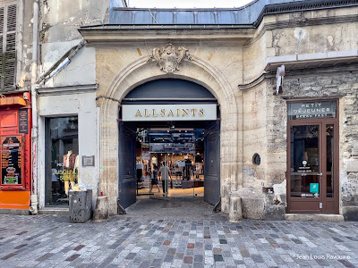 AllSaints à Paris