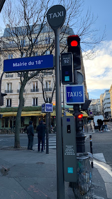 Station de Taxis Mairie du 18e à Paris