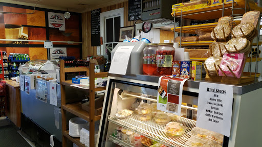 Grocery Store «B & L Country Store», reviews and photos, 1205 Fredericks Hall Rd, Bumpass, VA 23024, USA