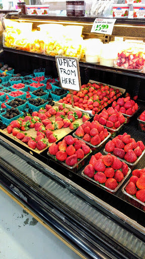 Grocery Store «Top of the Hill Quality Produce», reviews and photos, 5325 NE 4th St, Renton, WA 98059, USA