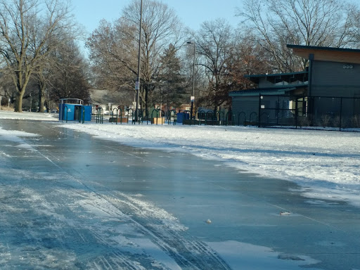 Swim Club «Crystal Lake Park Family Aquatic Center», reviews and photos, 1401 N Broadway Ave, Urbana, IL 61801, USA