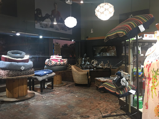 Pet Supply Store «The Urban Pet», reviews and photos, 7515 Beverly Blvd, Los Angeles, CA 90036, USA