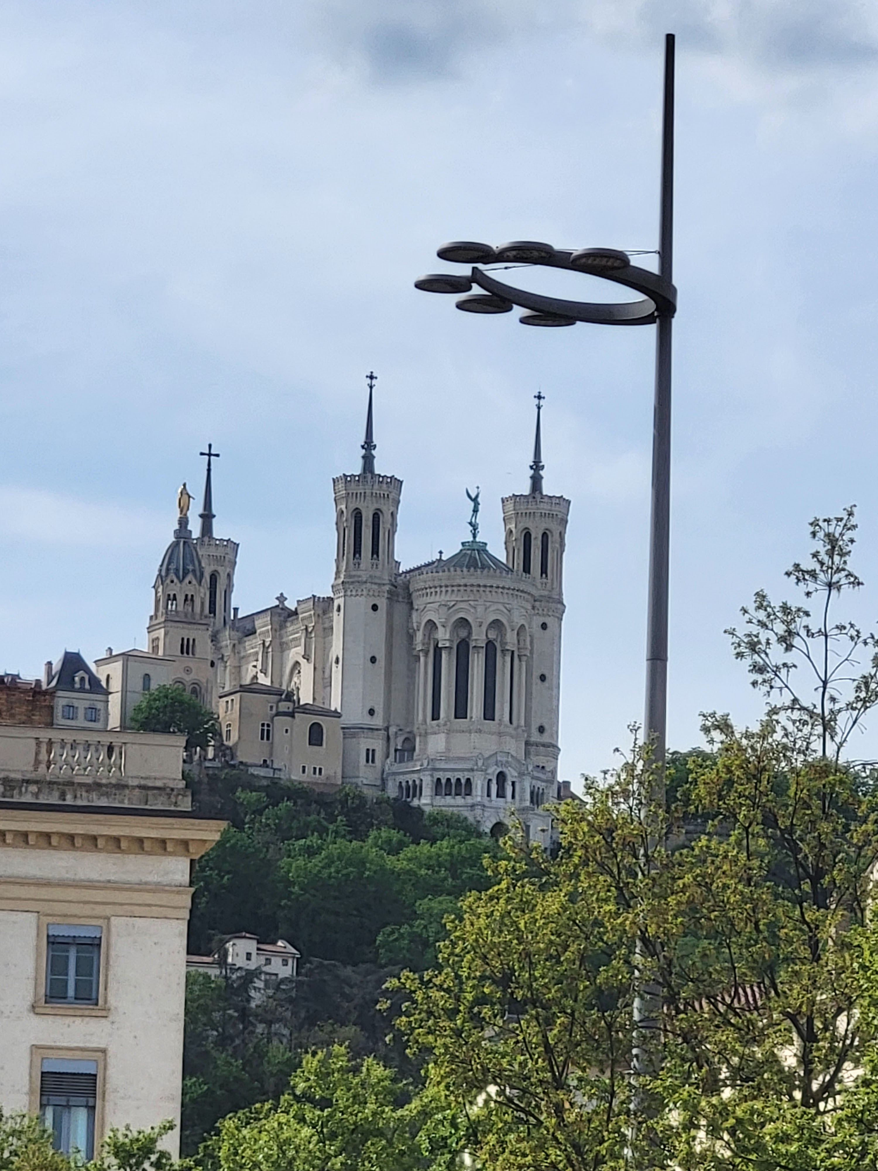 Photo n° 2 de l'avis de Claude.o fait le 29/04/2023 à 23:25
