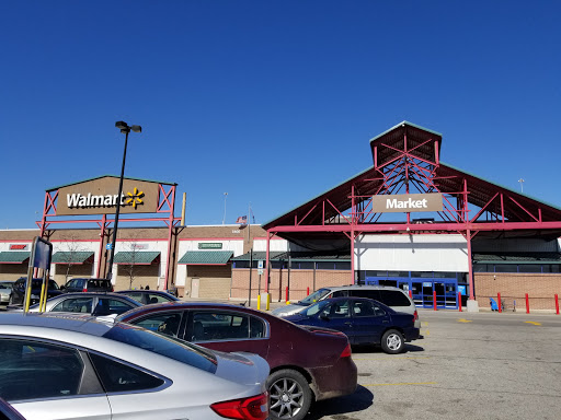 Department Store «Walmart Supercenter», reviews and photos, 3400 Steelyard Dr, Cleveland, OH 44109, USA
