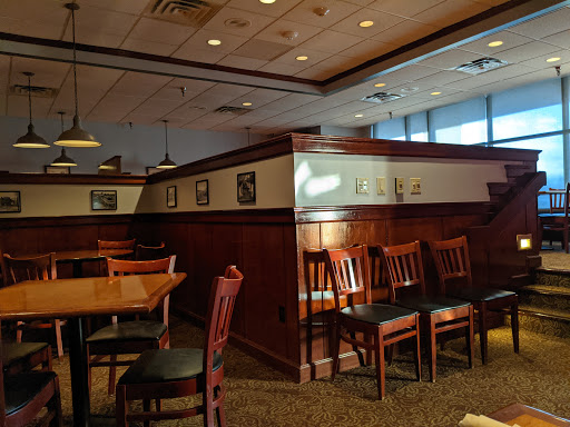 American Restaurant «Club Car», reviews and photos, 13435 University Ave #200, Clive, IA 50325, USA