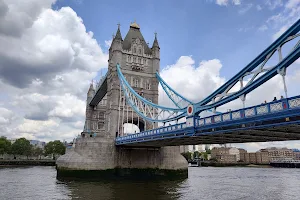 Leonardo Royal Hotel London Tower Bridge image