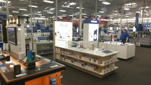 Electronics Store «Best Buy», reviews and photos, 2055 N Tomahawk Island Dr, Portland, OR 97217, USA