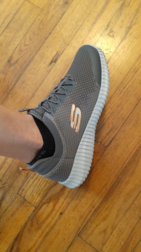 Shoe Store «SKECHERS Factory Outlet», reviews and photos, 250 E Palm Dr #160, Florida City, FL 33034, USA