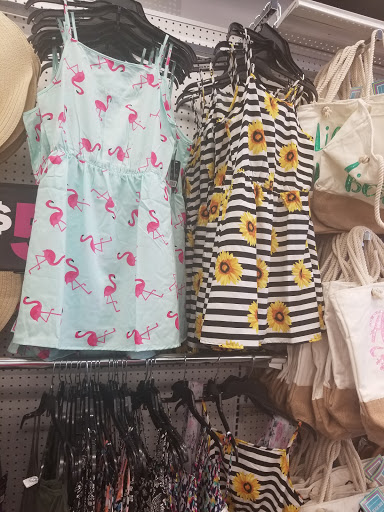 Variety Store «Five Below», reviews and photos, 14635 W 119th St, Olathe, KS 66062, USA