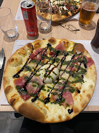 Plats et boissons du Pizzeria PIZZA DES LYS à Péronnas - n°3
