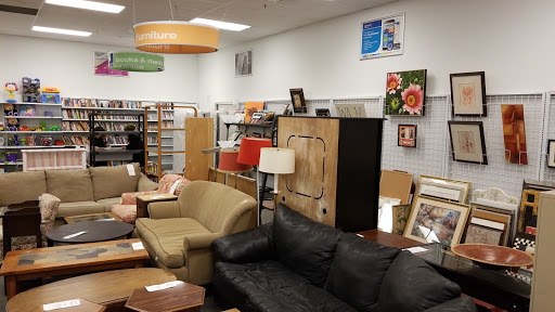 Thrift Store «Goodwill Retail Store & Donation Center», reviews and photos, 6220 Richmond Hwy, Alexandria, VA 22303, USA